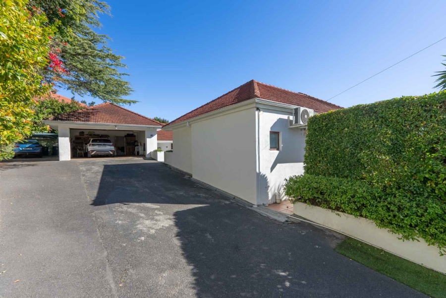 4 Bedroom Property for Sale in Camps Bay Western Cape
